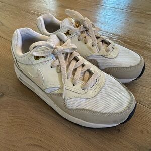 Nike Air Max Kids Cream and Tan Sneakers